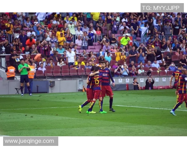 足球巧克力球星的甜蜜梦想：从绿茵场到巧克力世界的传奇之旅